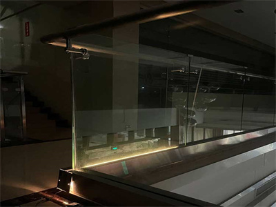 What Is Glass Railing With LED Light？